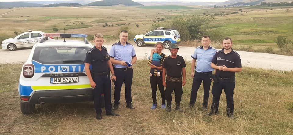 Reacție-fulger a poliției după un apel la 112: Un copil de 1 an ar fi fost răpit. Ce s-a întâmplat de fapt