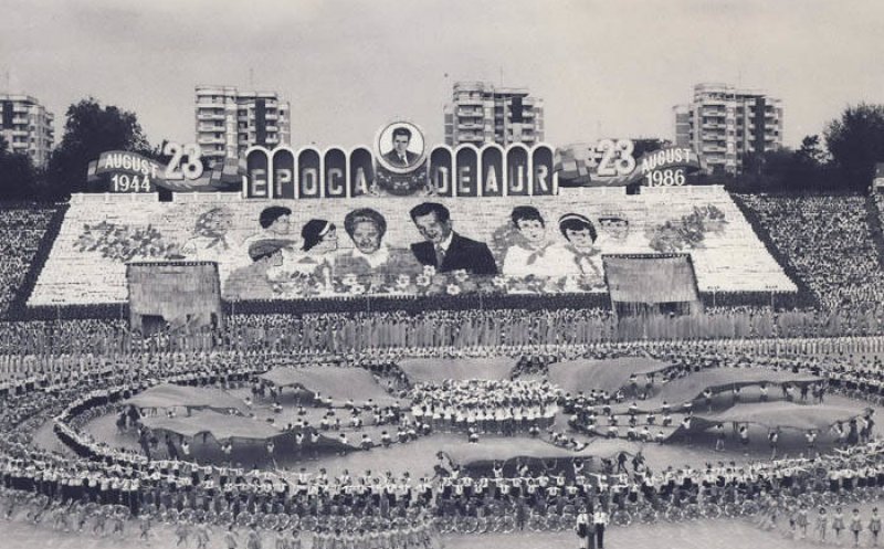 23 August: Defilările din Epoca de Aur pentru cea mai importantă sărbătoare comunistă