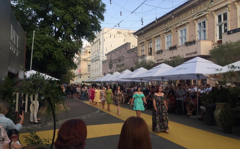 Prima prezentare de modă cu modele PLUS SIZE de la noi din ţară