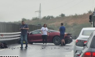 Un bolid Maserati a intrat în parapet pe Autostrada Transilvania
