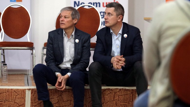 Cum arată programele candidaților la șefia USR-PLUS: Ce promit Cioloș, Barna sau Darău