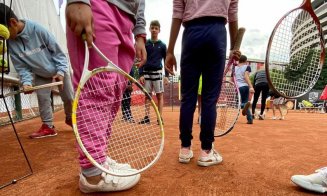 Zece copii instituționalizați din Cluj au jucat tenis pentru prima dată. Bucurie mare pentru cei mici