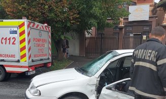 Accident pe Coposu. Tânăr GRAV rănit după un impact între o mașină și un TIR/ UPDATE: Tânărul a murit