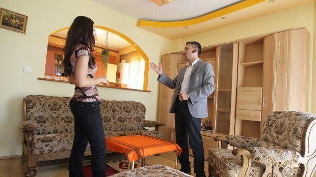 Studenţi, ţepuiţi la chirie în Cluj-Napoca. "Proprietarul" nu se află la prima înşelăciune