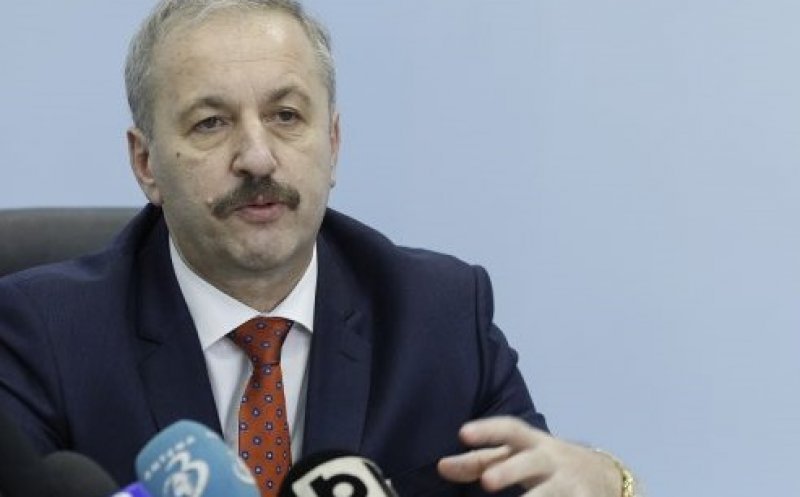 Vasile Dâncu: „România este absorbită complet de congrese politice și, de câteva luni, este neguvernată”