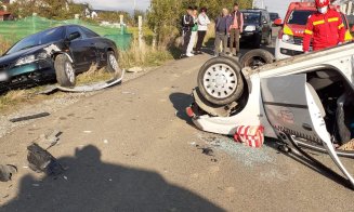 Accident cu taxi răsturnat la Dej