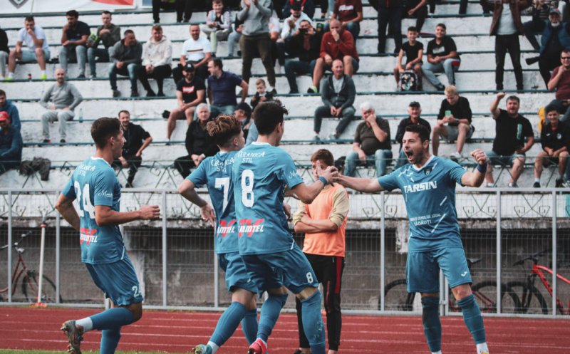 Lecţii de fotbal din Liga a 3-a: Gol de Cartea Recordurilor în secunda 4, de la mijlocul terenului