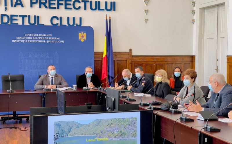 Şedinţă la Prefectura Cluj pentru poluările de pe Tarnița