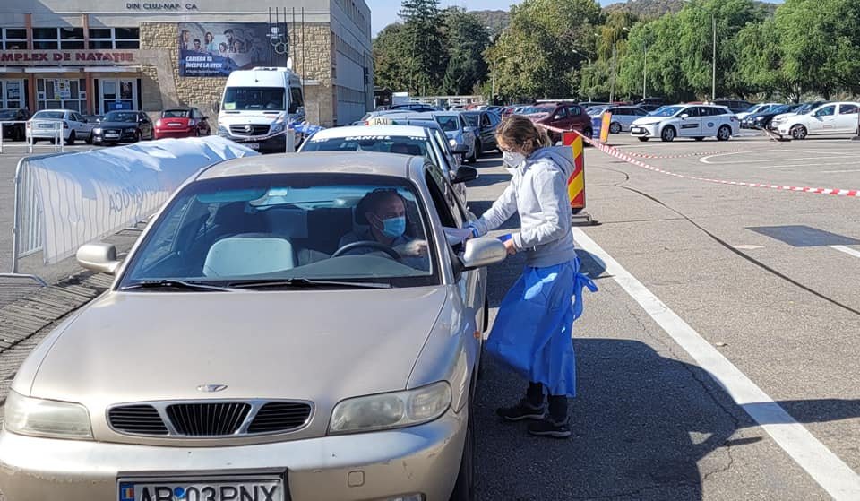 Program nou la Drive-Through: De azi, vaccinări de la 8 dimineața la 8 seara. Doar cu Pfizer