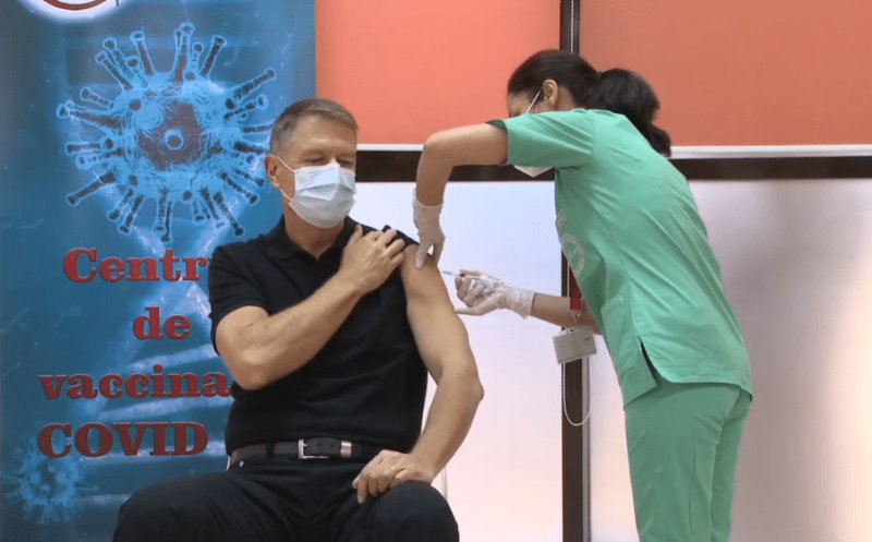 Klaus Iohannis a făcut doza a treia de vaccin anti-COVID