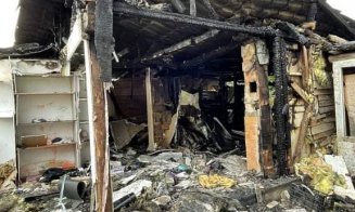 O familie cu 4 copii din Cluj a rămas pe drumuri, după ce casa le-a luat foc: „doi părinți au fugit de foc DESCULȚI”