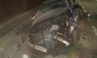 Trei persoane din Cluj au ajuns la spital în urma unui accident. Șoferul uneia dintre mașini s-a urcat băut la volan