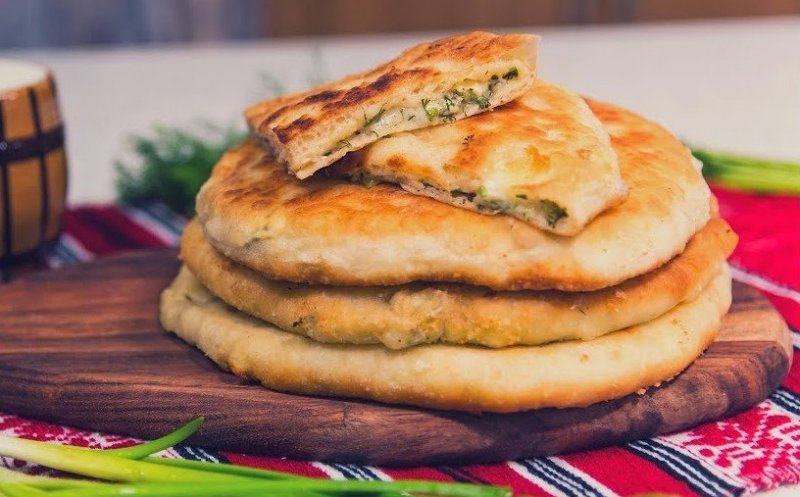Reţetă din Ardeal. Cum faci cea mai faină plăcintă cu brânză