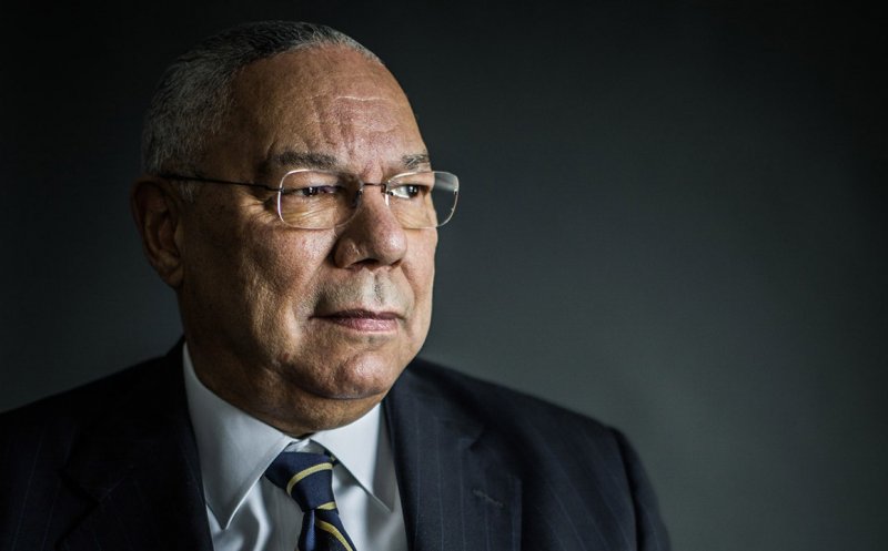 A murit Colin Powell, fostul secretar de stat al SUA. Politicianul a făcut complicații după COVID