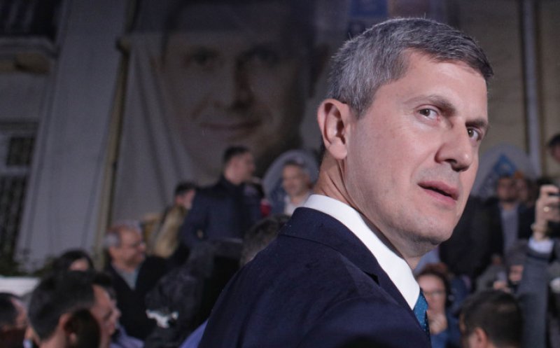 Miniștrii lui Cioloş, respinși pe bandă rulantă în comisiile din Parlament. Barna, propus la Externe, aviz negativ