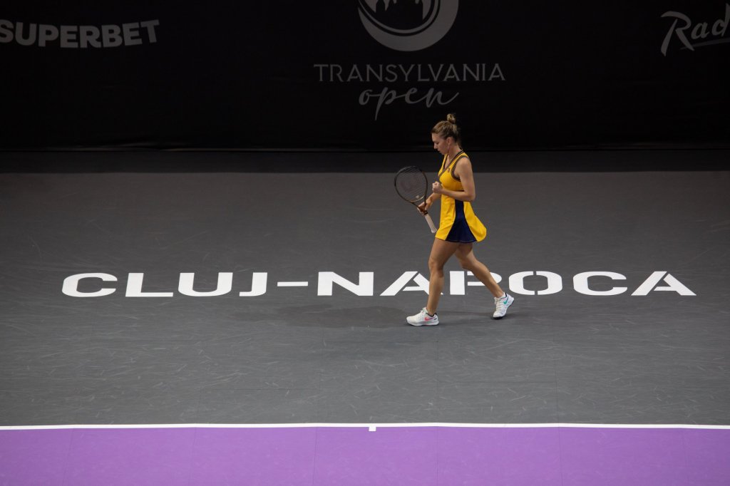Prima reacție a Simonei Halep, după înfrângerea din finala Transylvania Open: „Anett, m-ai zdrobit!”