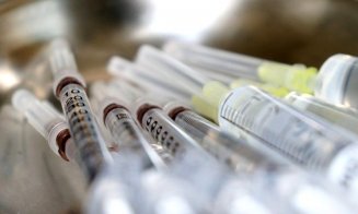 Probleme cu vaccinările în 2022? OMS se așteaptă la o criză de seringi
