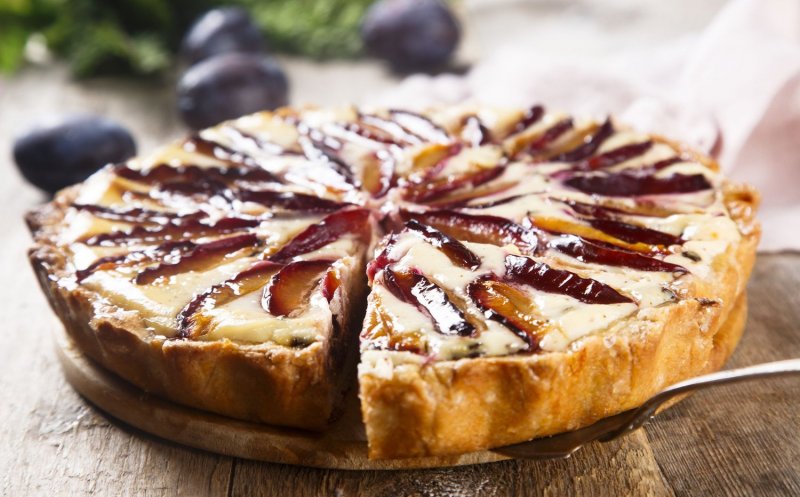 Desert de toamnă. Cum faci cea mai bună tartă cu prune