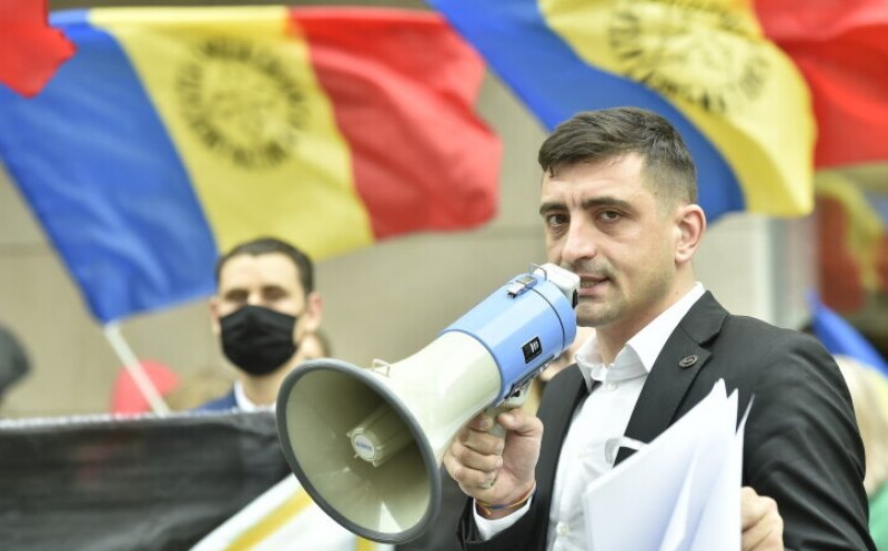AUR îl cheamă pe Iohannis la Alba Iulia, la evenimentele dedicate Zilei Naţionale, pentru a vedea cât de dorit mai este de români