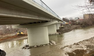 Luni se redeschide circulația pe podul peste Arieș din Turda / Autoritățile se laudă că au terminat înainte de termen