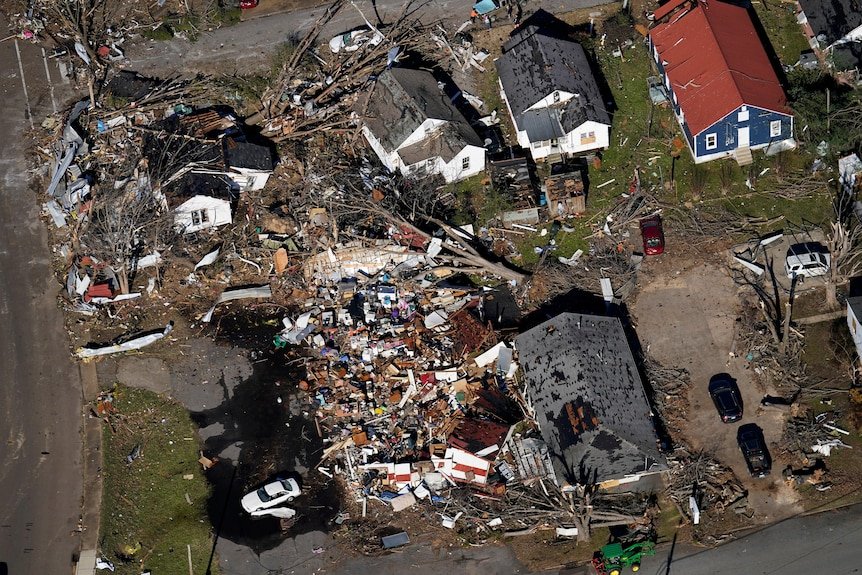 Cel puţin 100 de morţi în dezastrul lăsat în urmă de tornadele care au lovit SUA
