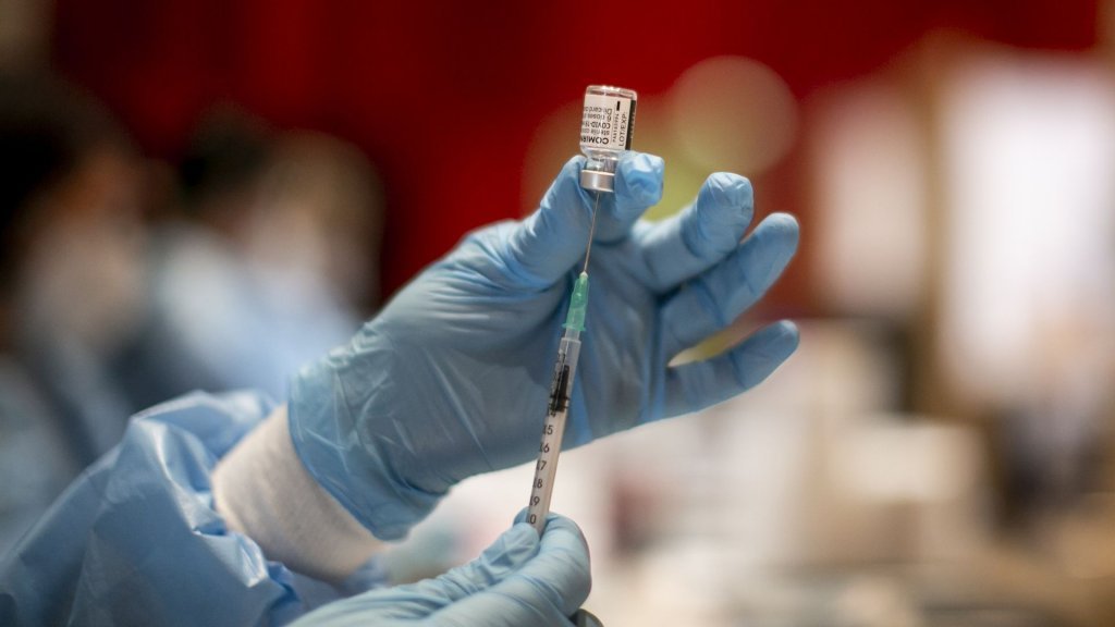 Israel, studiu despre booster-ul Pfizer. Ce eficacitate are împotriva Omicron