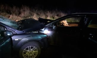Accident între Gilău și Căpuș. Impact între două mașini/ Se circulă alternativ