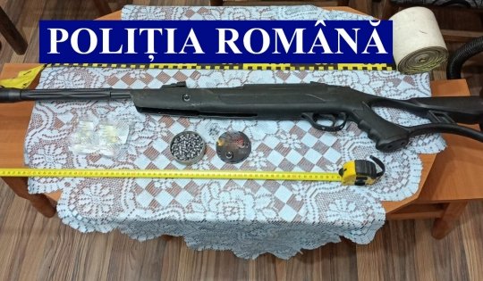 Mascații, descinderi la TRAFICANȚI DE ARME. Percheziții și la Cluj