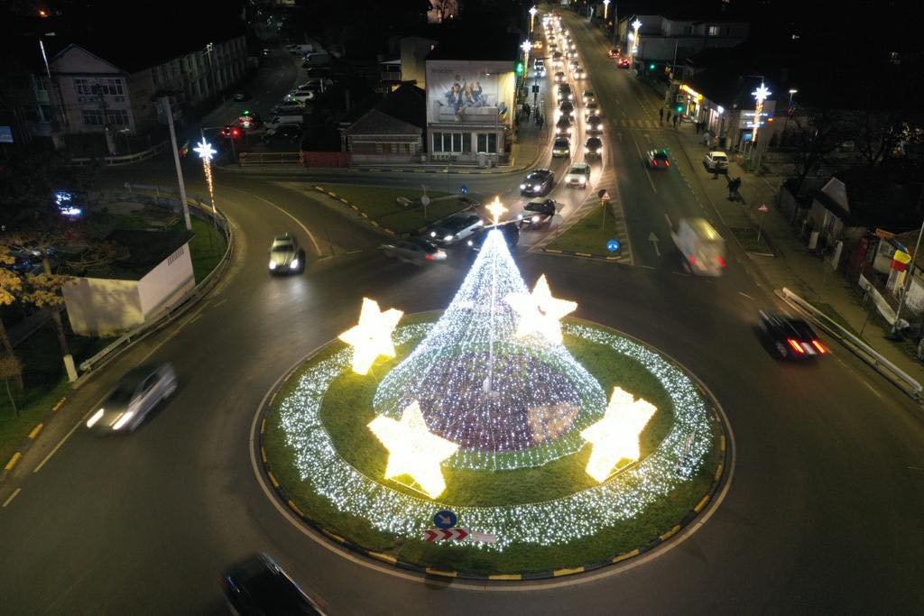Primăria Florești, din nou pe locul 1 în țară. De această dată e vorba de instalațiile de Crăciun