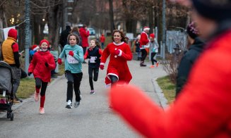 Copiii și adulții din Cluj au alergat după Moș Crăciun în scop caritabil