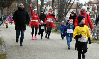 Copiii și adulții din Cluj au alergat după Moș Crăciun în scop caritabil