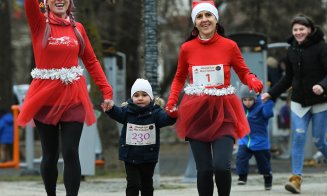 Copiii și adulții din Cluj au alergat după Moș Crăciun în scop caritabil
