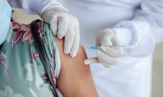 1.220 doze de vaccin împotriva COVID-19 au fost administrate în ultimele 24 ore la Cluj