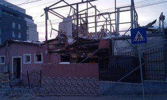 Spectacol trist pe Dunării, la locul tragediei de la pensiunea Monor. Şi oamenii îşi amintesc că acolo a mai fost o nenorocire cu ani în urmă