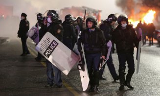 Zeci de angajaţi ai companiei de medicamente Terapia Cluj, blocaţi în mijlocul protestelor violente din Kazahstan