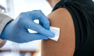 Experți SUA: Vaccinul Pfizer are o eficiență de 91% în prevenirea complicațiilor severe la tinerii între 12 și 18 ani