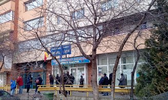 Şi mănăşturenilor le place statul la coadă în ger: "Sunt sechele din comunism!"