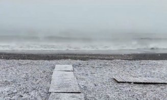 Plajele din Antalya, acoperite cu zăpadă. A nins pentru prima oară după 30 de ani