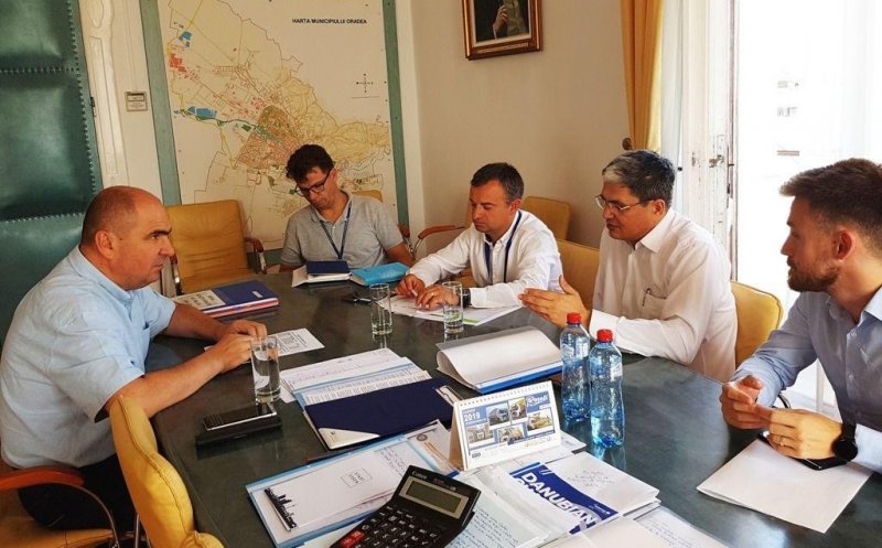 Bolojan pune GPS pe mașinile Consiliului Județean Bihor și pe cele de la instituțiile subordonate
