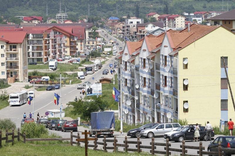 Se construiește în draci în comunele de lângă Cluj: Florești, Baciu, Apahida, Chinteni și Jucu, în topul suburbiilor din România