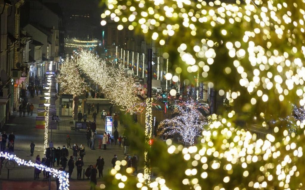 Iluminatul public pe timp de noapte, produs de lux. Primul oraş din România care stinge luminile noaptea
