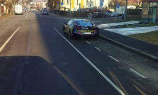 Anda Adam nu se lasă! De data asta și-a parcat bolidul pe pista de biciclete