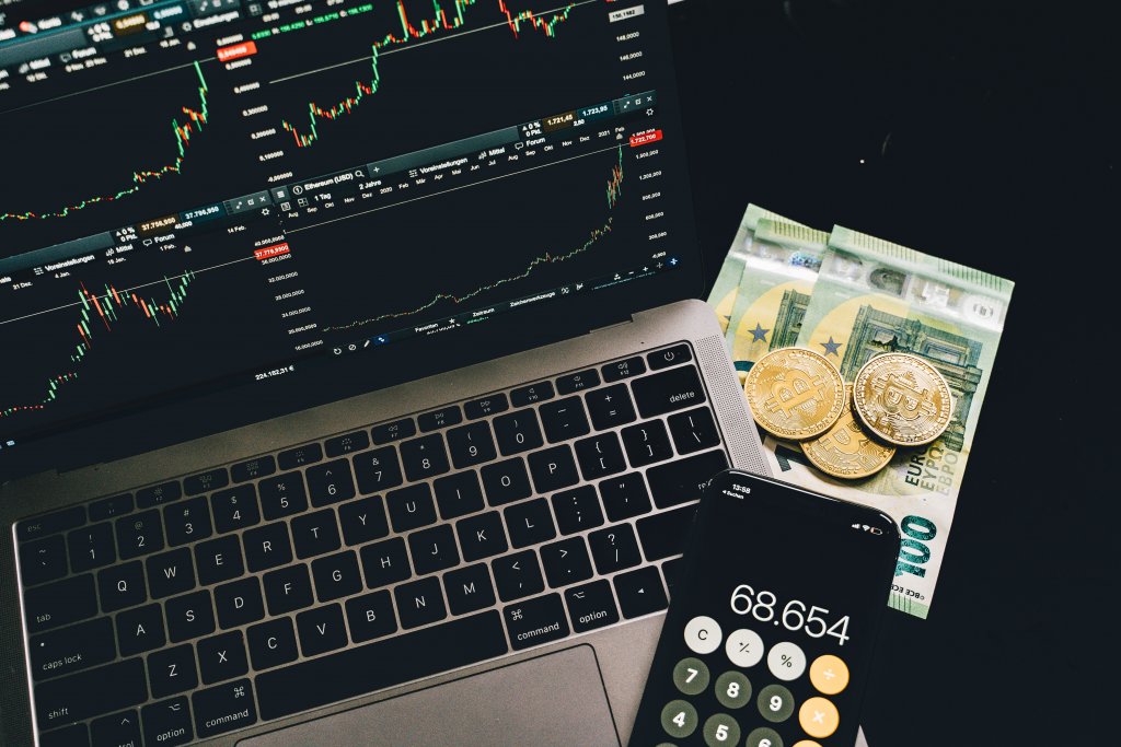 Tradesilvania: 4 din 10 români dețin sau au deținut criptomonede