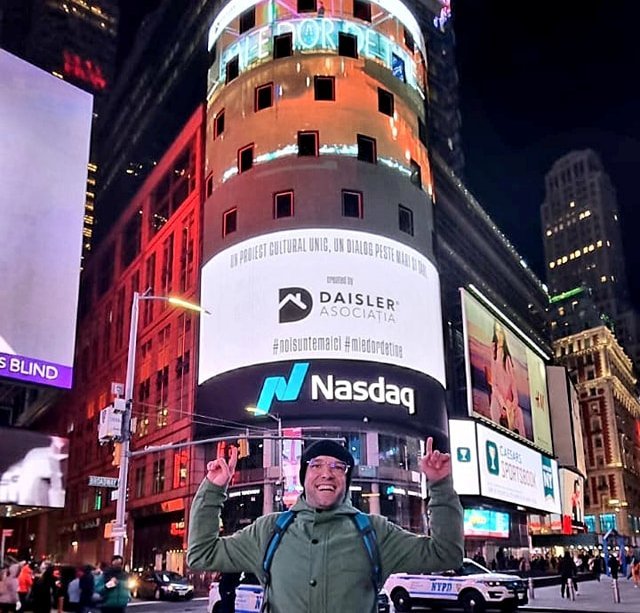 "MI-E DOR DE TINE" a plecat din Cluj şi în Times Square