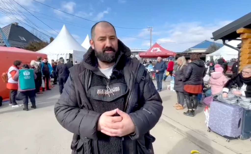 Chef Adi Hădean, la Vama Sighet: ”Suntem aici pentru refugiații ucraineni, cu mâncare caldă și bună”