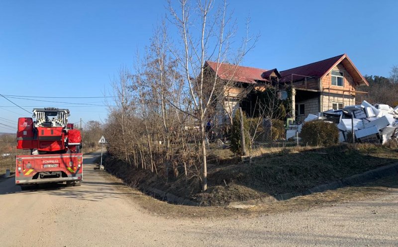 INCENDIU la o casă din Bonțida. De la ce a pornit focul