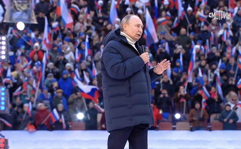Cinism barbar la Moscova: Putin citează din Biblie la un CONCERT cu sute de mii de oameni pe stadion, în timp ce armata lui omoară civilii pe capete în Ucraina