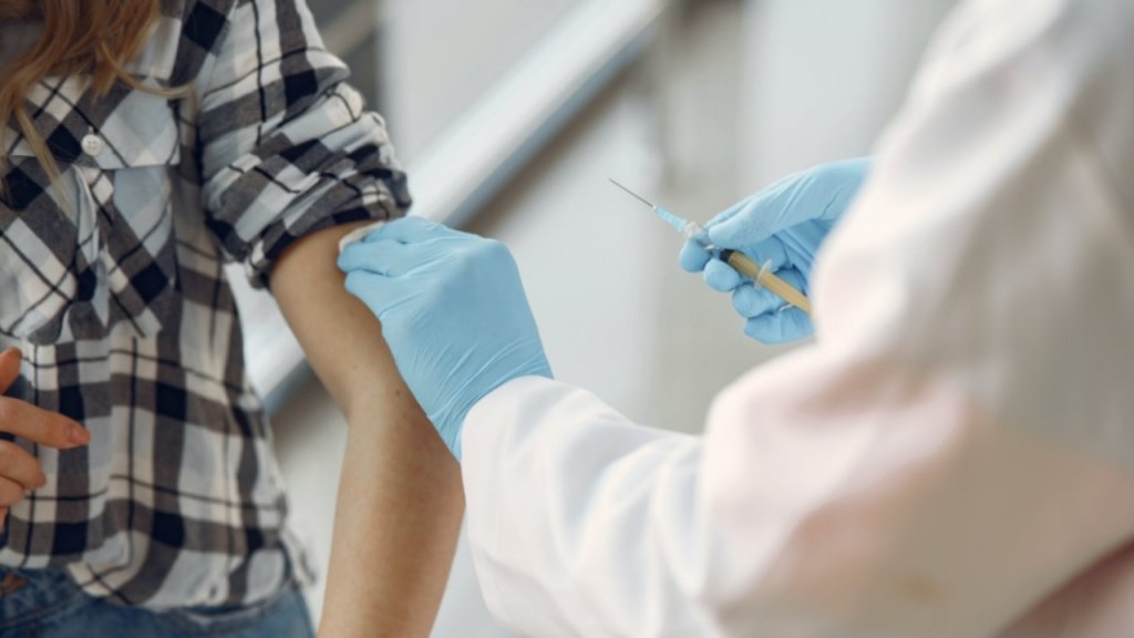 Vaccinul anti-HPV ar putea fi reintrodus în Programul naţional de vaccinare