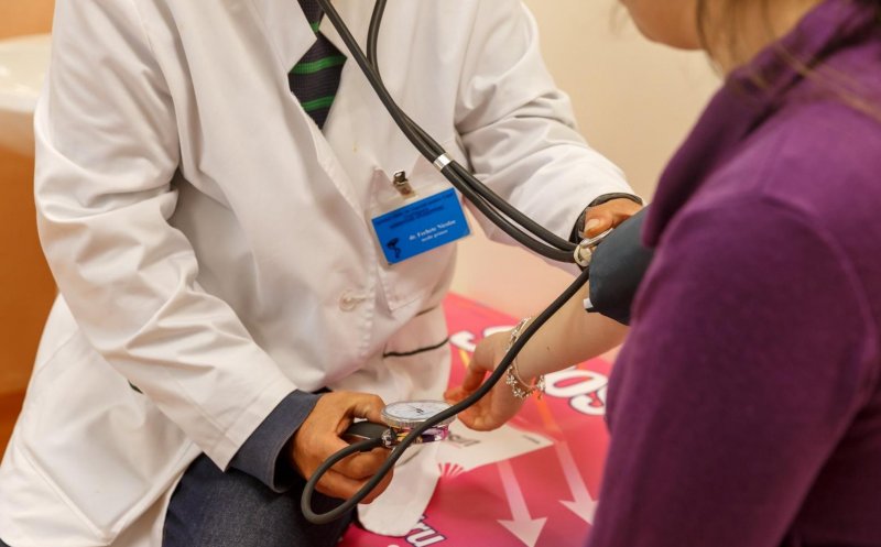 Medicii de familie vor putea acorda servicii medicale şi la domiciliul pacientului