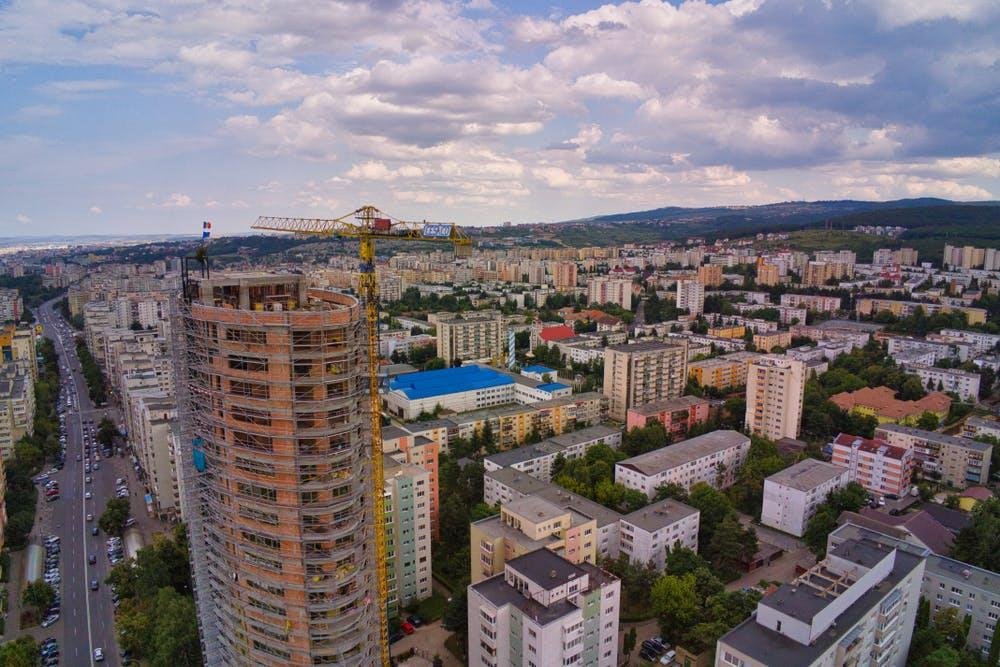 33% din ansamblurile imobiliare aflate în construcție în Cluj sunt sold out